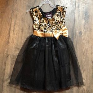 Girls dress